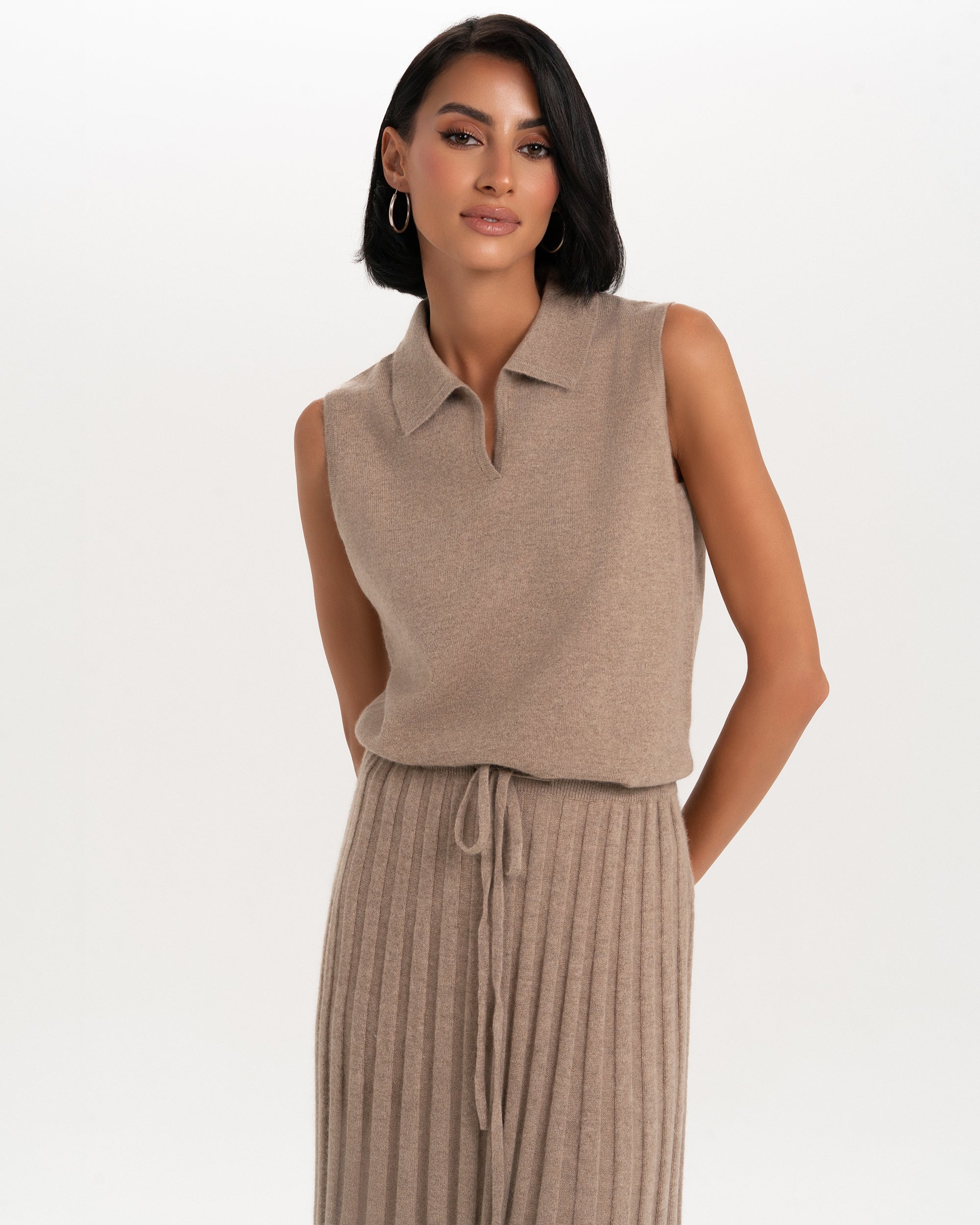 Cashmere sweater with a polo-style collar - Short sleeves