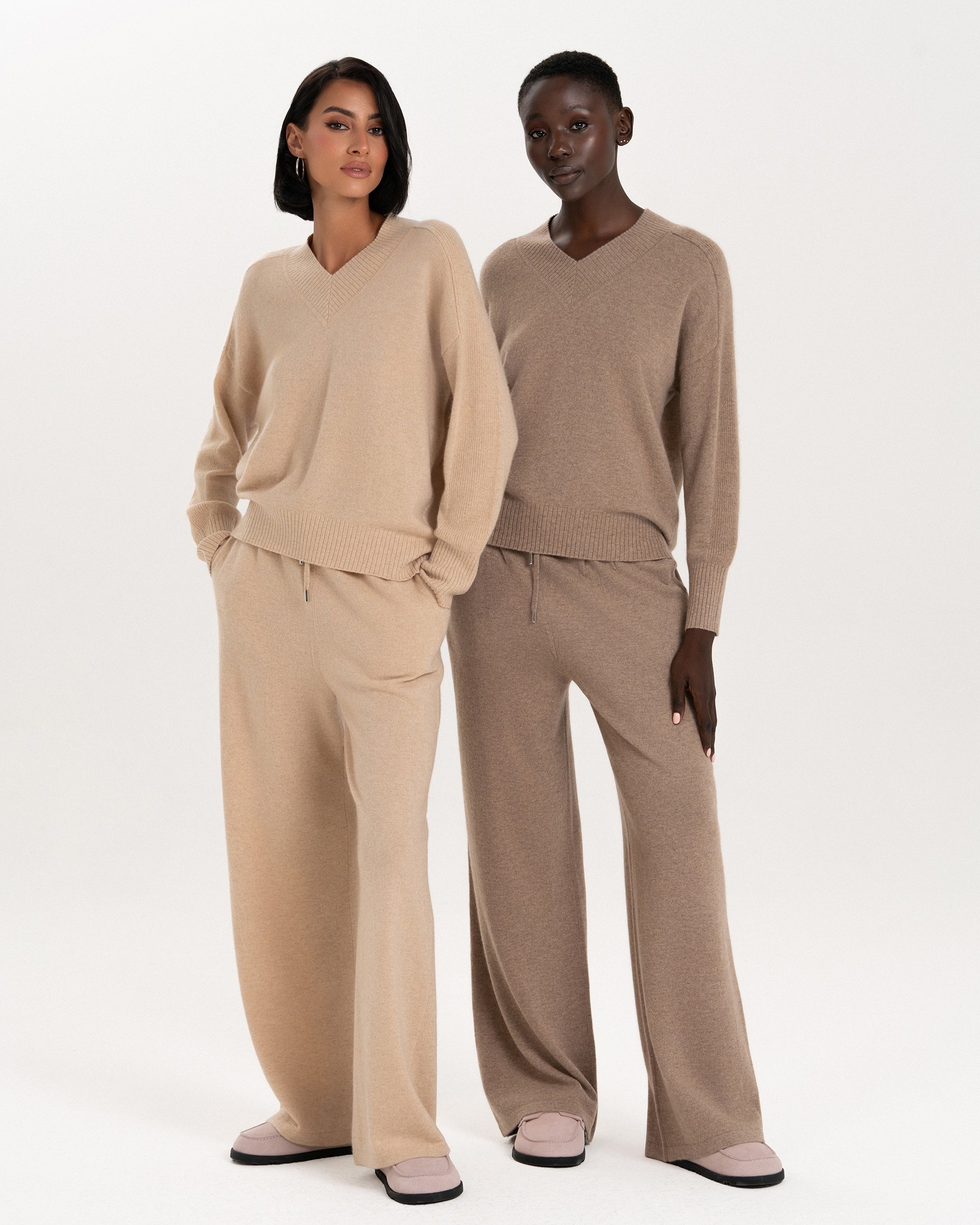 Cashmere pants with pockets