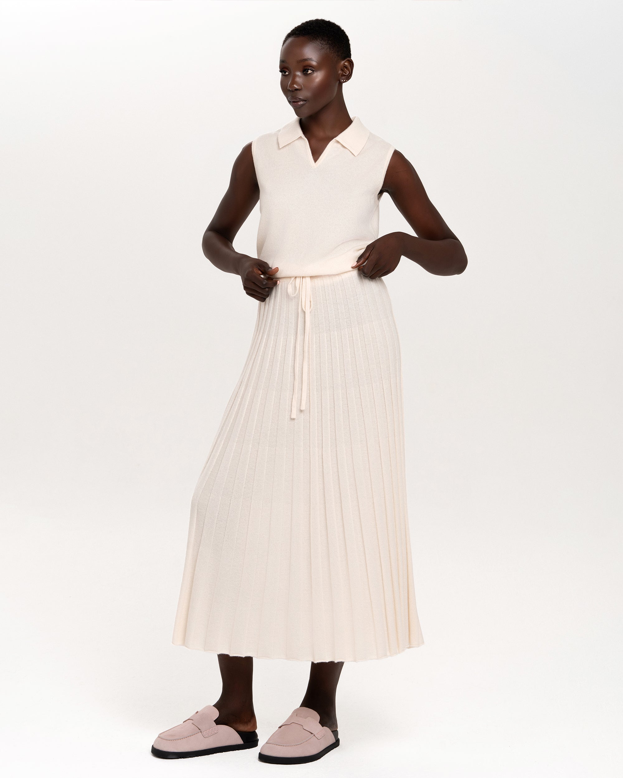 Pleated Cashmere skirt